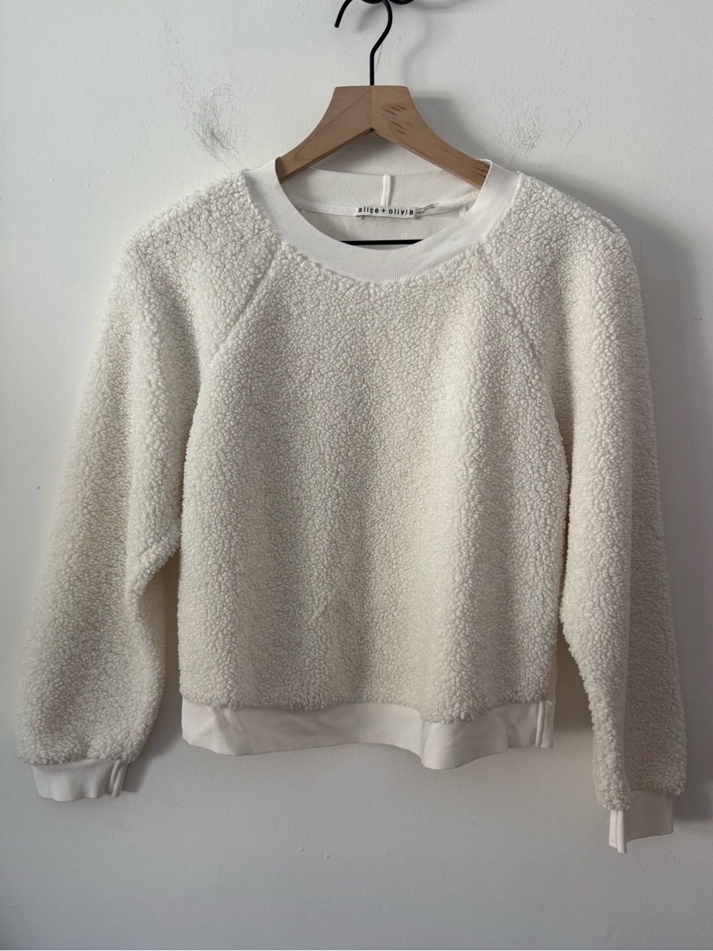 Alige + Olivia Cream Sherpa Pullover Sweater Small